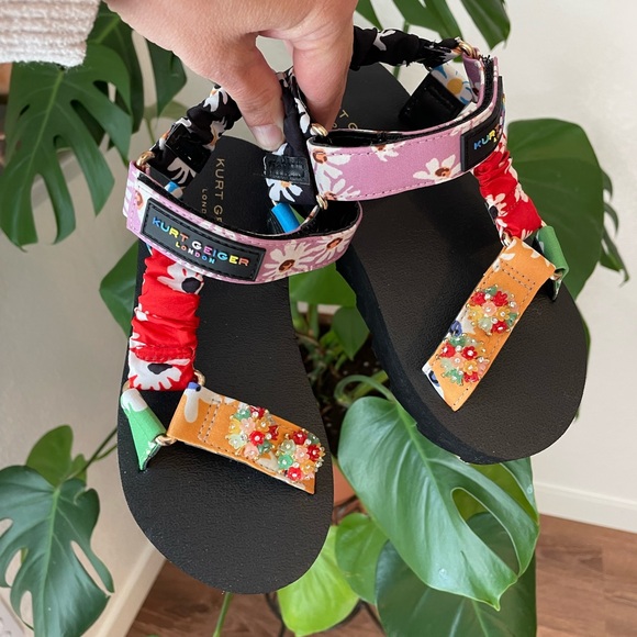 Kurt Geiger Other - Kurt Geiger London Orion Multi Floral Sporty Sandal, Toddler Girls Size 12